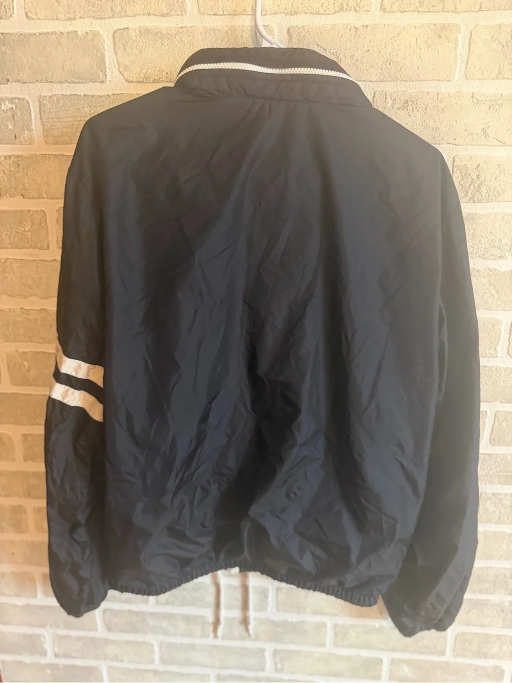 Vintage Aeropostale Hooded Windbreaker Size Medium